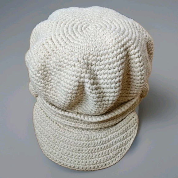VTG Gap Lambs Wool Knit Crochet Hat Cadet Cap Cream Beaded Pearl Flower Brooch main image 6